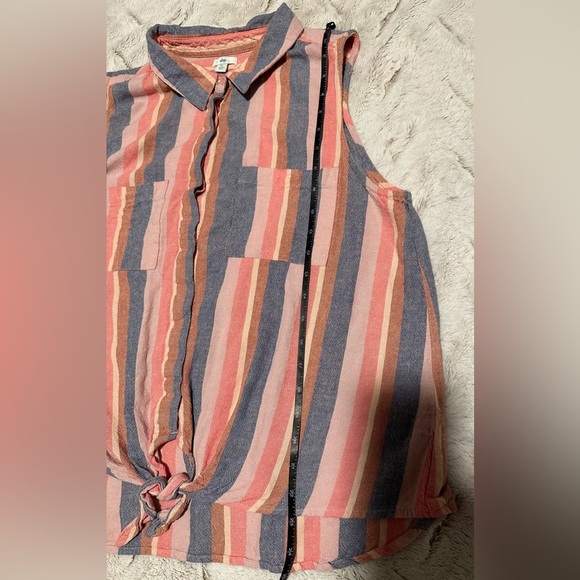 Dip Pink and Blue Linen Sleeveless Front Tie Striped Shirt - Picture 4 of 11
